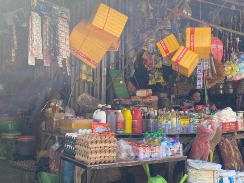 ចែស្រីខួច (ផ្សារសំពៅលូន) BR-BB